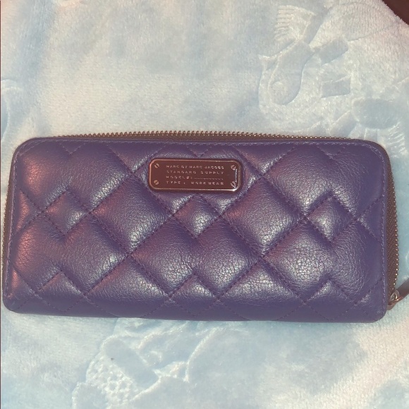 Marc by Marc Jacobs Quilted Ziparound Wallet - Picture 2 of 8